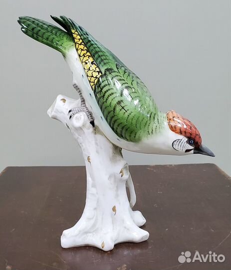 Фарфор Птица Иволга Каподимонте старая