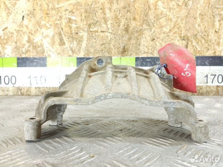 Кронштейн другой Mitsubishi Lancer 9