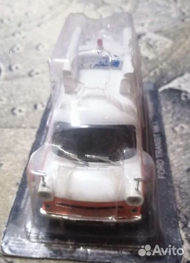 Модель автомобиля 1/43