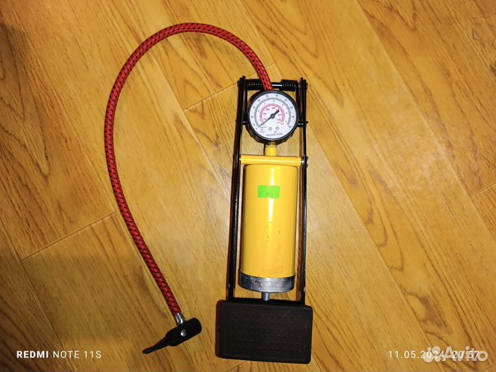 Насос с манометром