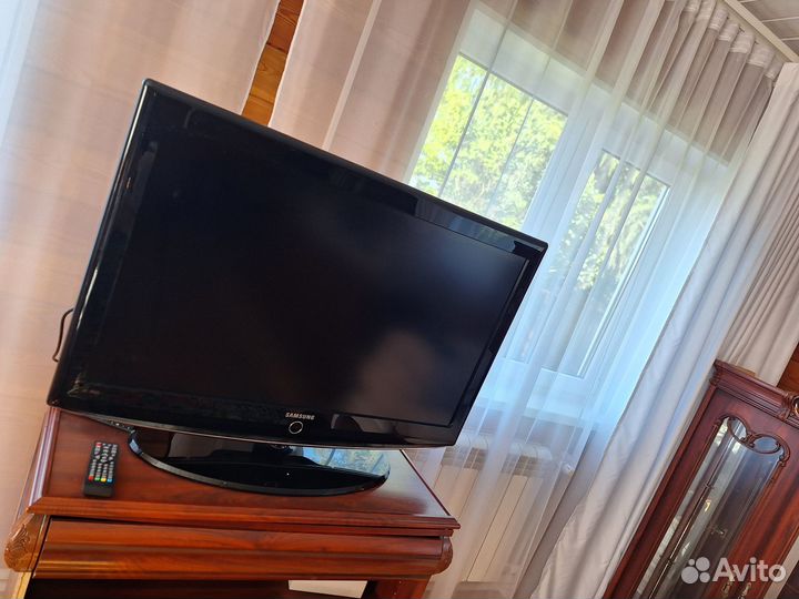 Телевизор SMART tv 37 samsung
