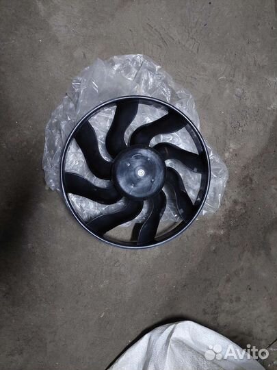 Продам вентилятор охлаждение пежо 406