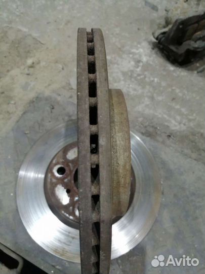 Диск тормозной передние Geely mk.Lifan Solano Geel