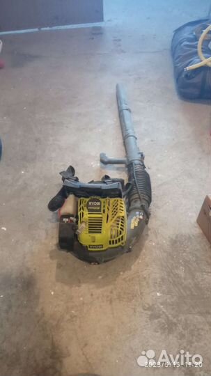 Бензиновая воздуходувка