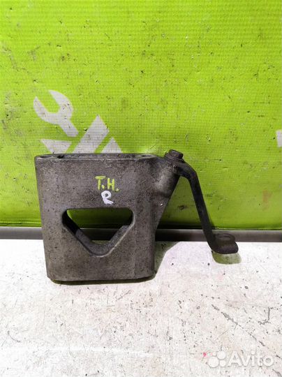 Кронштейн двигателя Тойота Хайлендер