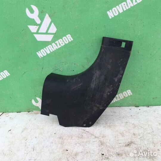 Обшивка стойки Митсубиси Лансер 10