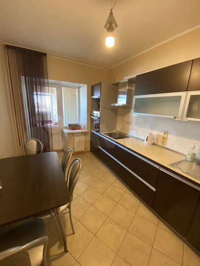 2-к. квартира, 60 м², 9/10 эт.