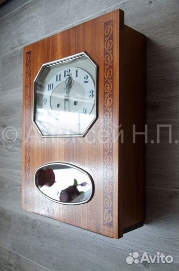 Янтарь. Часы настенные с боем, СССР. 1991 г