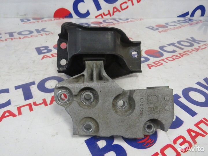 Подушка двигателя Право nissan X-trail TNT31 QR25D