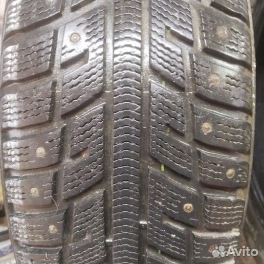 Kumho I'Zen KW22 215/65 R15