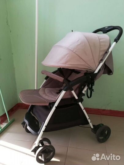 Коляска прогулочная