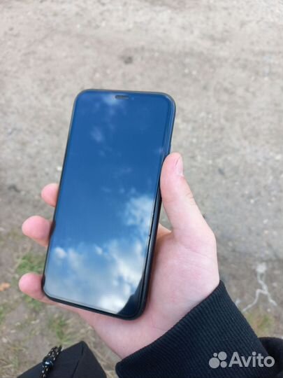 Телефон iPhone Xr