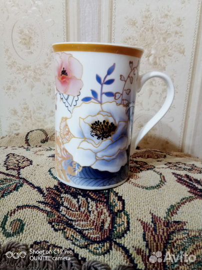 Чайные ложки и чашки