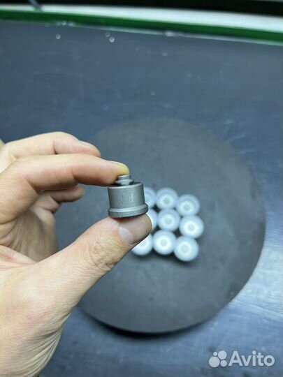 Клапан нагнетательны Komatsu 6D155 134110-7220 P71