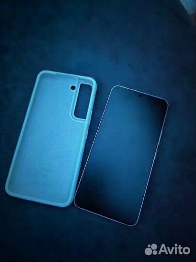 Samsung Galaxy S22, 8/256 ГБ