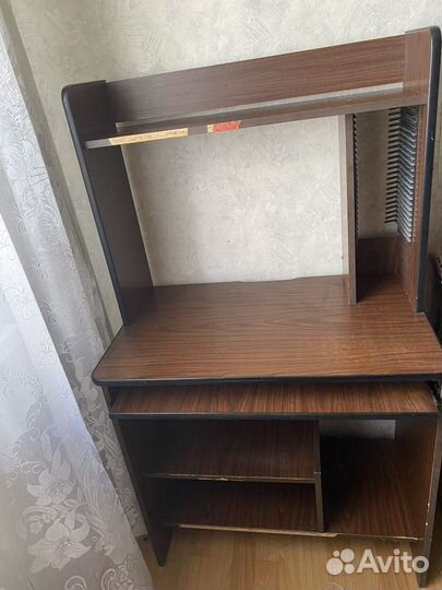 Компьютерный стол