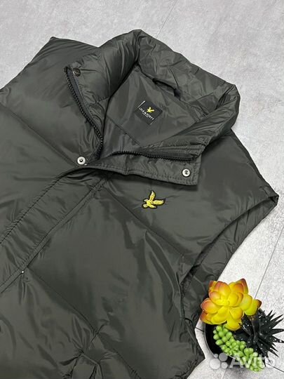 Мужская жилетка с карманами lyle scott