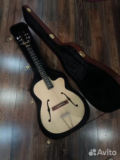 Электроакустическая гитара