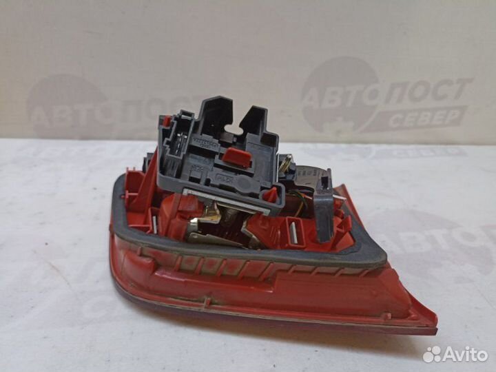 Фонарь задний внутренний правый Audi A6 C6 AUK