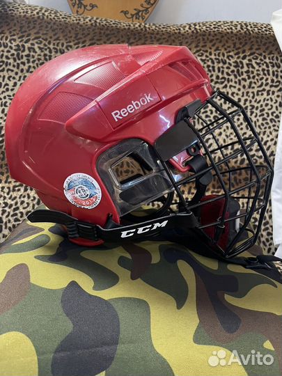 Шлем хоккейный reebok
