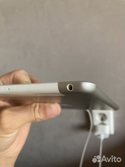 iPad mini Wi-FI+cellular на донора или запчасти