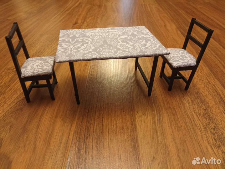 Мебель для кукольного домика