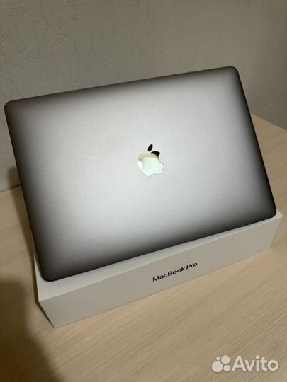 MacBook Pro 13 2019 touch bar