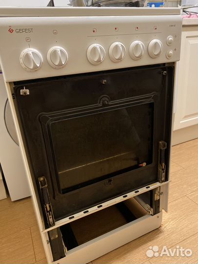 Продам газовую плиту gefest 3100-05