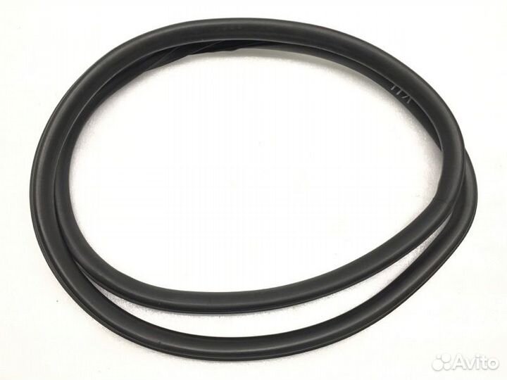 Уплотнительная резинка передняя левая Chevrolet