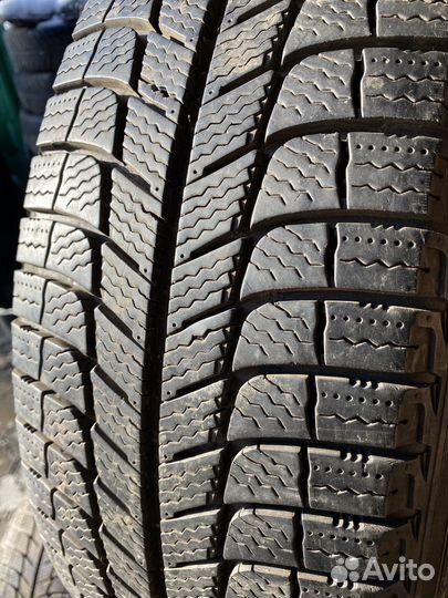 Michelin X-Ice XI3 215/65 R17