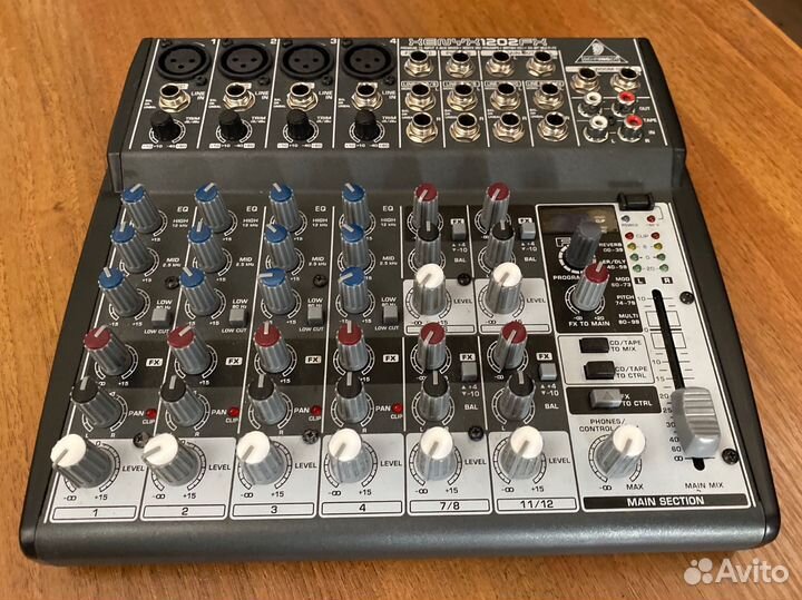 Микшерный пульт behringer xenyx 1202FX