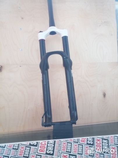 Вилка RockShox Pike RCT3 27.5