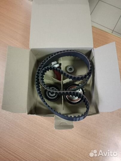 Продам комплект грм 