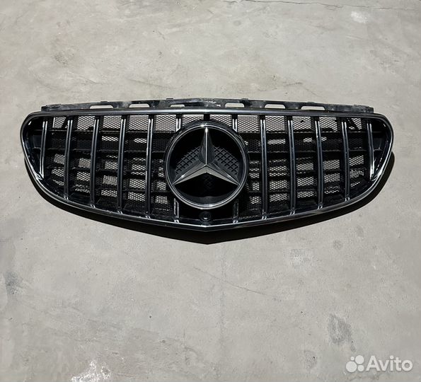 Решетка GT MB w212 рестайлинг