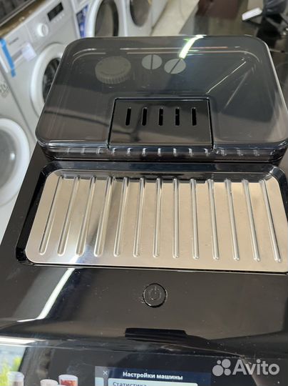 Кофемашина Delonghi Eletta Explore