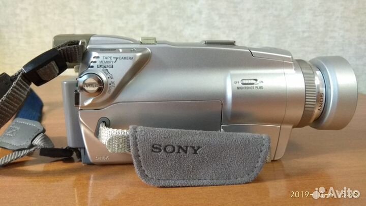 Видеокамера Sony DCR-HC85E