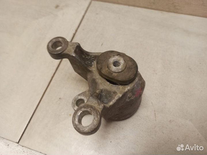 Подушка двигателя Ниссан