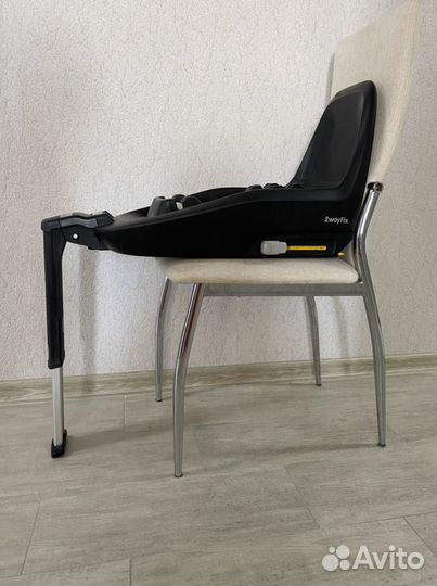 Детское кресло и база Maxi Cosi (2 way)