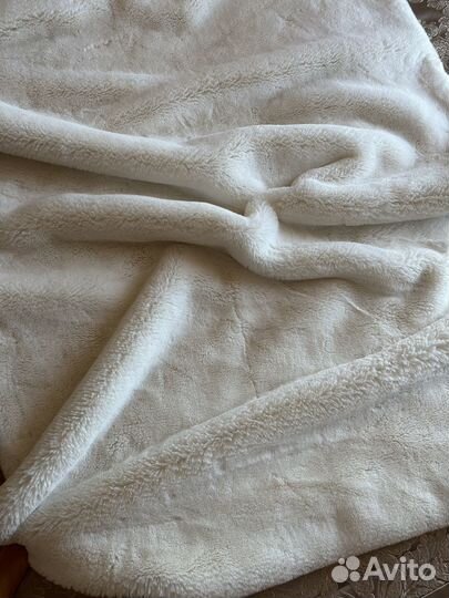 Меховой плед и подушки zara home