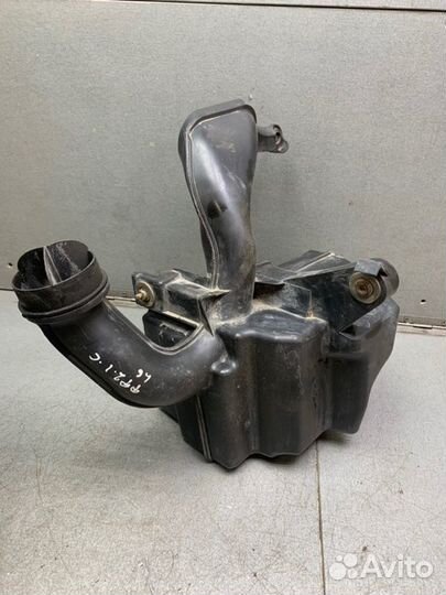 Резонатор воздушного фильтра Ford Focus 2 седан