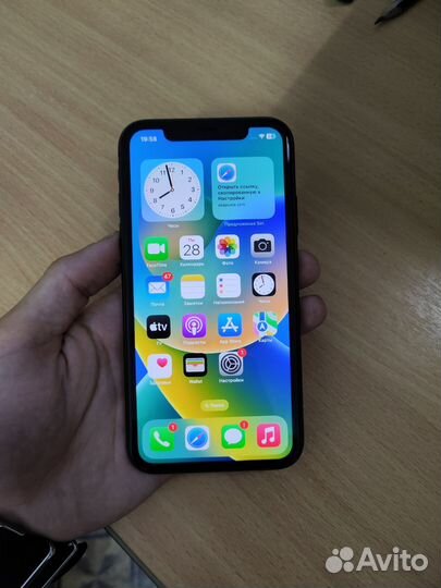 Продам iPhone 11