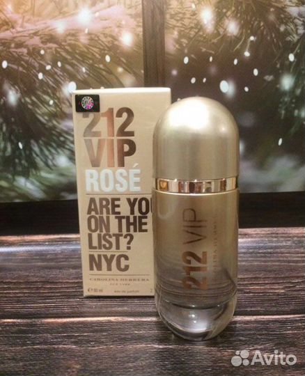 Carolina herrera 212 vip rose