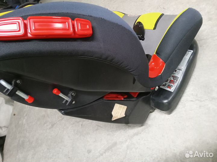 Автомобильное детское кресло от 9 до 25 кг