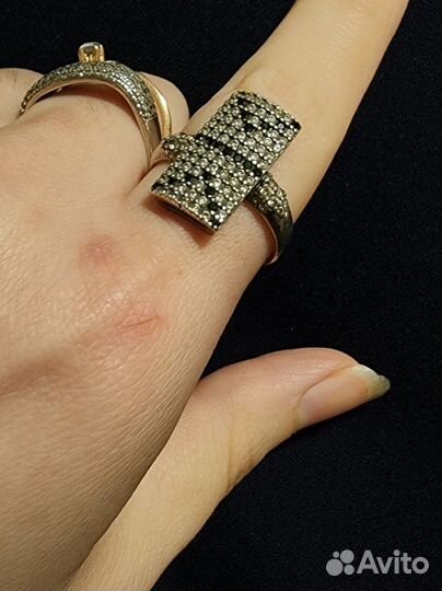 Тени для век