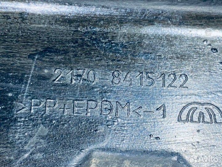 Накладка на порог правая LADA Priora хетчбэк 21126