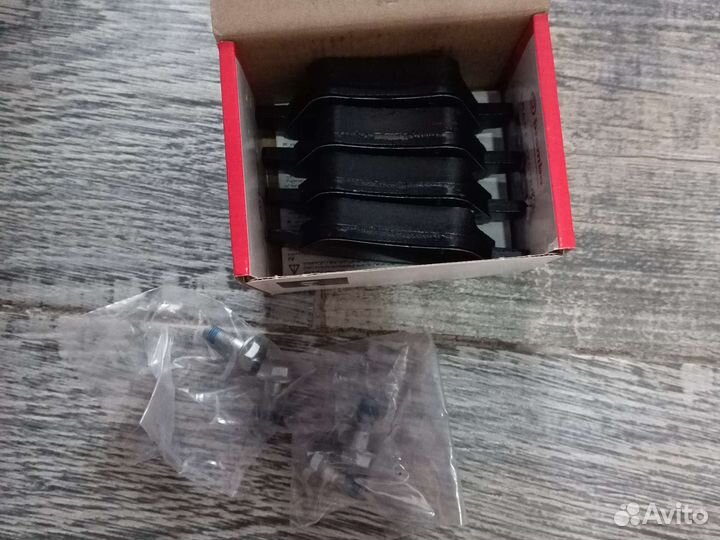 Тормозные колодки задние