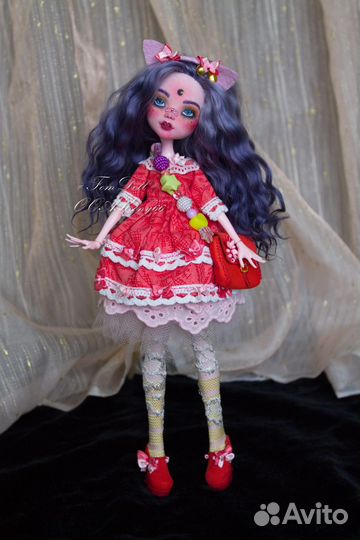 Кукла монстер хай дракулаура