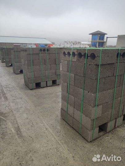 Прапареный шлакоблок