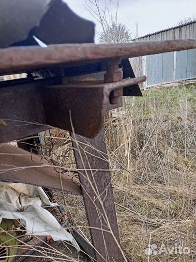 Строгальный станок с дисковой пилой