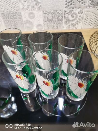 Кувшин и стаканы